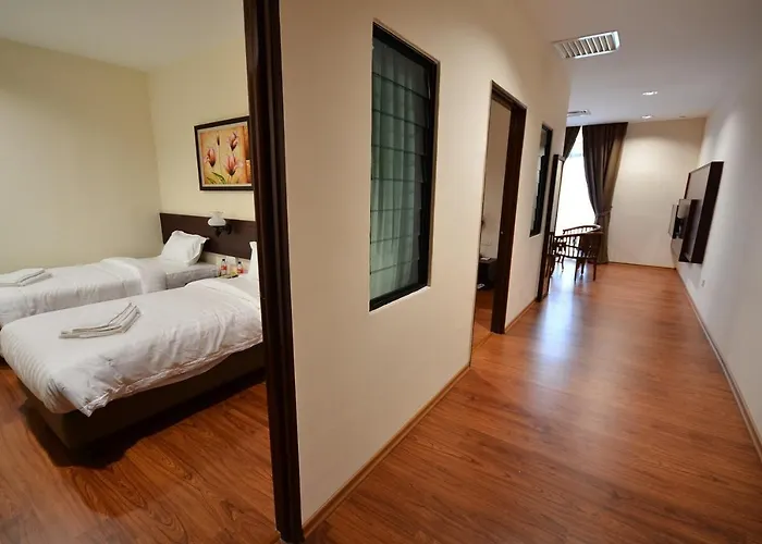 906 Riverside Hotel Malacca