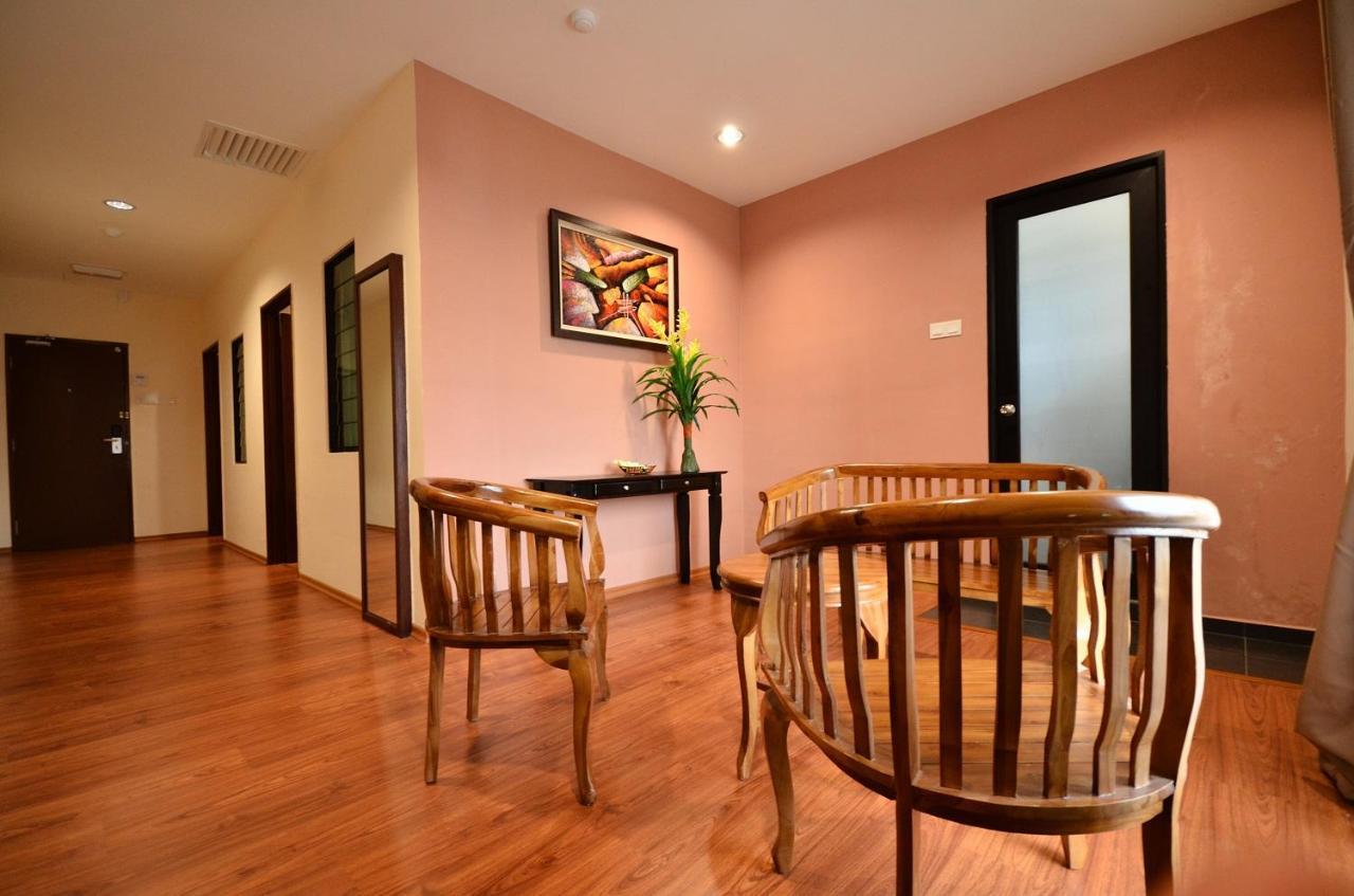 906 Riverside Hotel 3*